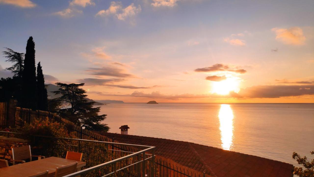 Vista Mare & Ac - Smeraldo Apartment Laigueglia Extérieur photo