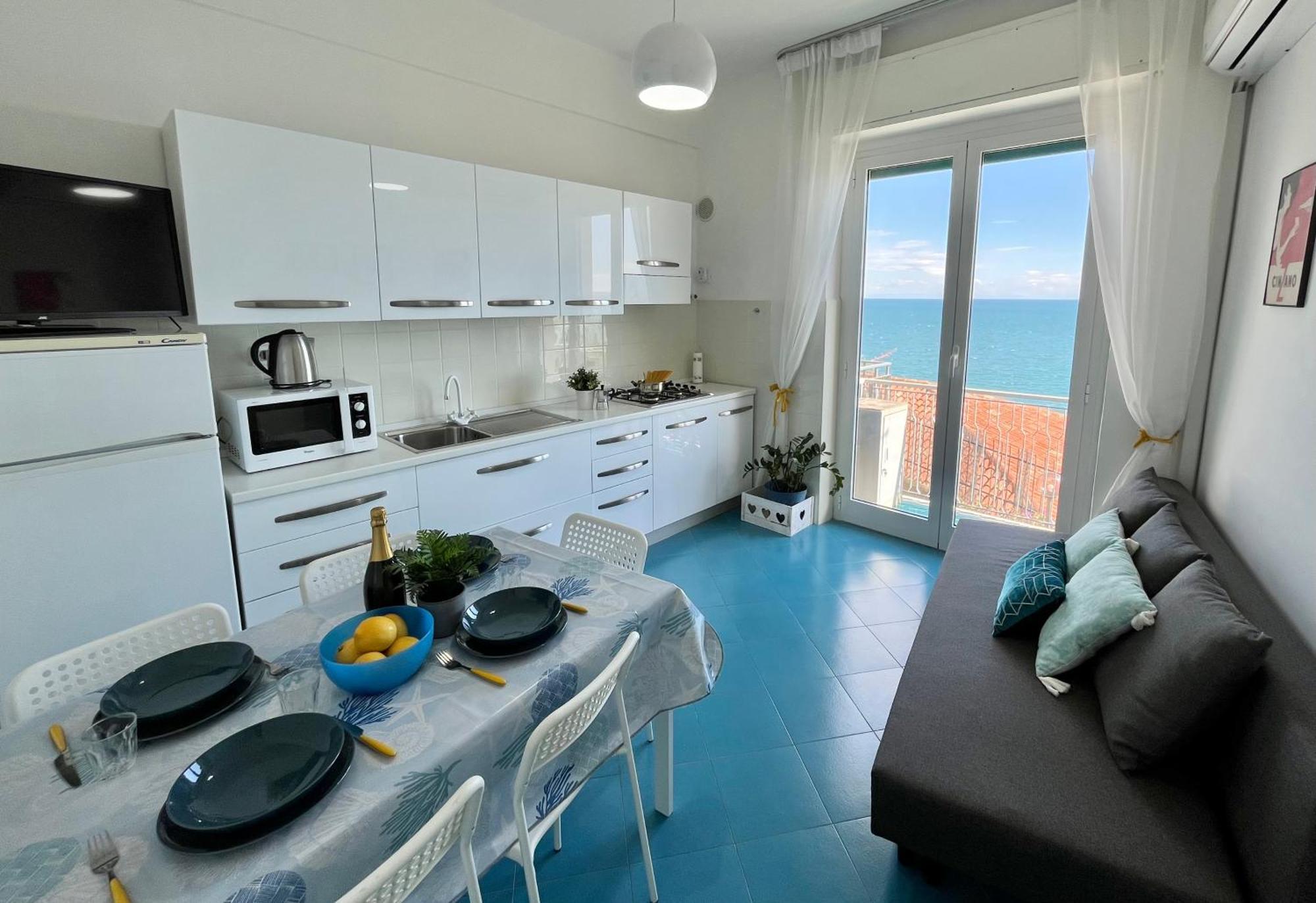 Vista Mare & Ac - Smeraldo Apartment Laigueglia Extérieur photo